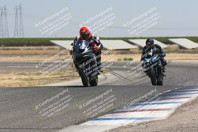 media/Aug-04-2024-TrackDaz (Sun) [[e1ff0814b6]]/Group B/1220pm (Wheelie Bump)/